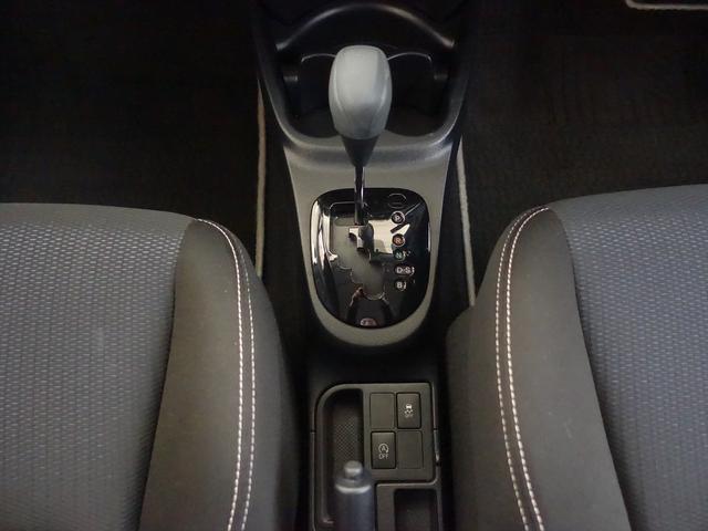 ヴィッツ F セーフティーエディションII トランクスルー コネクテッド機能 ナビ CD 音楽プレーヤー接続 Bluetooth接続 TV DVD再生 ETC バックモニター 盗難防止 横滑り防止装置 アイドリングストップ 定期点検記録簿(16枚目)