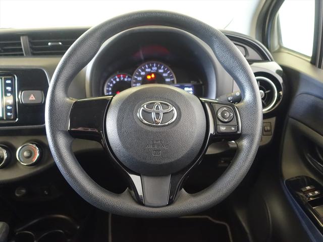 ヴィッツ F セーフティーエディションII トランクスルー コネクテッド機能 ナビ CD 音楽プレーヤー接続 Bluetooth接続 TV DVD再生 ETC バックモニター 盗難防止 横滑り防止装置 アイドリングストップ 定期点検記録簿(17枚目)