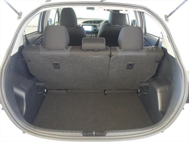 ヴィッツ F セーフティーエディションII トランクスルー コネクテッド機能 ナビ CD 音楽プレーヤー接続 Bluetooth接続 TV DVD再生 ETC バックモニター 盗難防止 横滑り防止装置 アイドリングストップ 定期点検記録簿(23枚目)