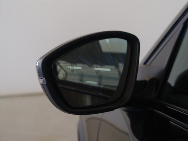 2008 GTパック ブルーHDi シートヒーター パワーシート トランクスルー フロアマット ナビ 音楽プレーヤー接続 Bluetooth接続 ETC サンルーフ・ガラスルーフ LEDヘッドライト バックモニター 盗難防止(6枚目)