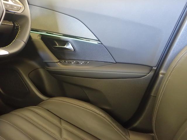 2008 GTパック ブルーHDi シートヒーター パワーシート トランクスルー フロアマット ナビ 音楽プレーヤー接続 Bluetooth接続 ETC サンルーフ・ガラスルーフ LEDヘッドライト バックモニター 盗難防止(15枚目)