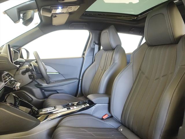 2008 GTパック ブルーHDi シートヒーター パワーシート トランクスルー フロアマット ナビ 音楽プレーヤー接続 Bluetooth接続 ETC サンルーフ・ガラスルーフ LEDヘッドライト バックモニター 盗難防止(18枚目)