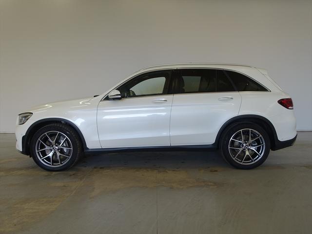 GLC GLC300 4MATIC AMGライン シートヒーター パワーシート トランクスルー フロアマット コネクテッド機能 ナビ 音楽プレーヤー接続 Bluetooth接続 TV ETC サンルーフ・ガラスルーフ LEDヘッドライト(2枚目)