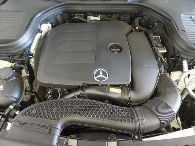 GLC GLC300 4MATIC AMGライン シートヒーター パワーシート トランクスルー フロアマット コネクテッド機能 ナビ 音楽プレーヤー接続 Bluetooth接続 TV ETC サンルーフ・ガラスルーフ LEDヘッドライト(6枚目)