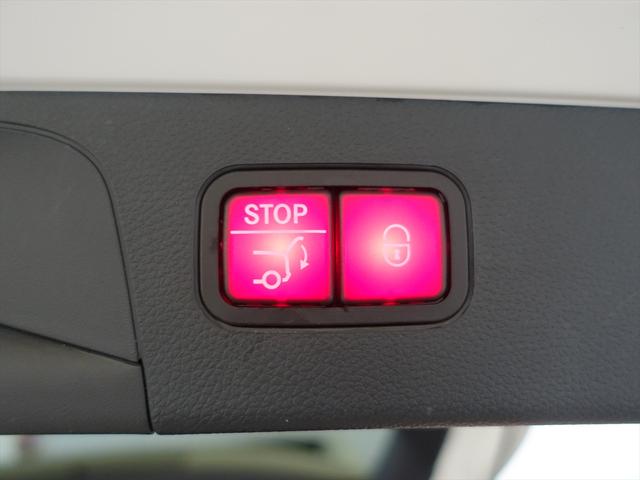 GLC GLC300 4MATIC AMGライン シートヒーター パワーシート トランクスルー フロアマット コネクテッド機能 ナビ 音楽プレーヤー接続 Bluetooth接続 TV ETC サンルーフ・ガラスルーフ LEDヘッドライト(23枚目)