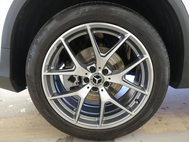 GLC GLC300 4MATIC AMGライン シートヒーター パワーシート トランクスルー フロアマット コネクテッド機能 ナビ 音楽プレーヤー接続 Bluetooth接続 TV ETC サンルーフ・ガラスルーフ LEDヘッドライト(30枚目)