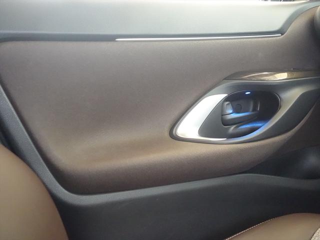 ヤリスクロス ハイブリッド　Ｚ　シートヒーター　トランクスルー　フロアマット　コネクテッド機能　ナビ　音楽プレーヤー接続　Ｂｌｕｅｔｏｏｔｈ接続　ＴＶ　ＥＴＣ　電動リアゲート　全周囲カメラ　フロントカメラ　サイドカメラ（14枚目）