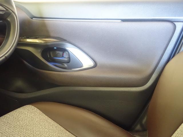 ヤリスクロス ハイブリッド　Ｚ　シートヒーター　トランクスルー　フロアマット　コネクテッド機能　ナビ　音楽プレーヤー接続　Ｂｌｕｅｔｏｏｔｈ接続　ＴＶ　ＥＴＣ　電動リアゲート　全周囲カメラ　フロントカメラ　サイドカメラ（15枚目）