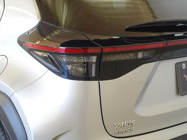 ヤリスクロス ハイブリッド　Ｚ　シートヒーター　トランクスルー　フロアマット　コネクテッド機能　ナビ　音楽プレーヤー接続　Ｂｌｕｅｔｏｏｔｈ接続　ＴＶ　ＥＴＣ　電動リアゲート　全周囲カメラ　フロントカメラ　サイドカメラ（29枚目）