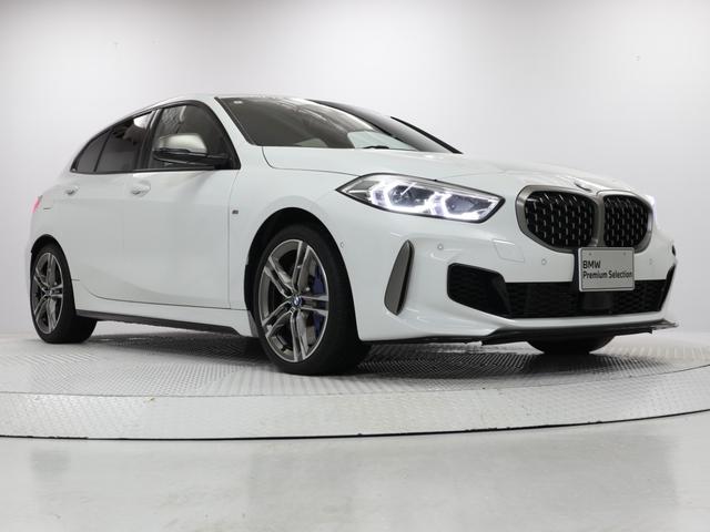 １シリーズ Ｍ１３５ｉ　ｘＤｒｉｖｅ　１８インチＡＷ　アクティブクルーズコントロール　パドルシフト　Ｒカメラ　ＦＲセンサー　ＬＥＤ　衝突軽減　車線逸脱　ＵＳＢ　ヘッドアップディスプレイ　コンフォートアクセス　フロントシートヒーター（18枚目）