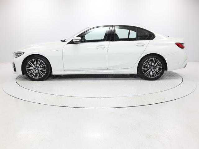 ３シリーズ ３２０ｉ　Ｍスポーツ　１８インチアルミホイール　コンフォートパッケージ　アクティブクルーズコントロール　パドルシフト　リヤカメラ　前後センサー　ＬＥＤヘッドライト　衝突軽減　車線逸脱　アンビエントライト　電動トランクリッド（6枚目）