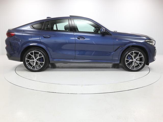 ｘＤｒｉｖｅ　３５ｄ　Ｍスポーツ　２１インチＡＷ　パノラマガラスサンルーフ　ヘッドアップディスプレイ　アクティブクルーズコントロール　パドルシフト　全周囲カメラ　前後センサー　ＬＥＤ　衝突軽減　車線逸脱　ＵＳＢ　コンフォートアクセス(5枚目)