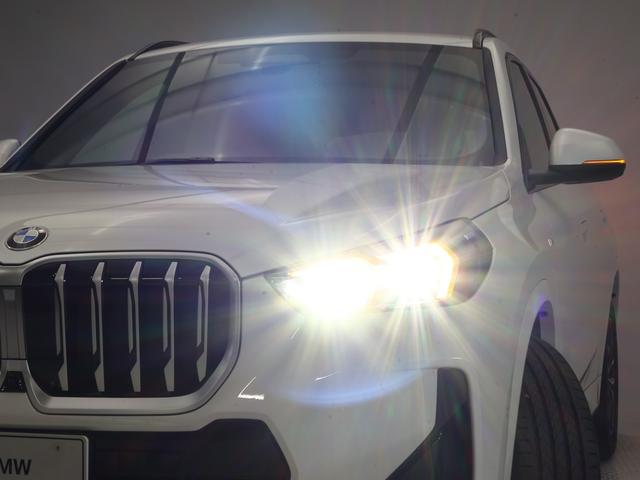 Ｘ１ ｘＤｒｉｖｅ　２０ｄ　Ｍスポーツ　１８インチＡＷ　アクティブクルーズコントロール　ヘッドアップディスプレイ　パドルシフト　全周囲カメラ　前後センサー　アダプティブＬＥＤ　衝突軽減　車線逸脱　ＵＳＢ　コンフォートアクセス　電動リヤゲート（25枚目）