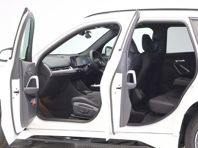 Ｘ１ ｘＤｒｉｖｅ　２０ｄ　Ｍスポーツ　１８インチＡＷ　アクティブクルーズコントロール　ヘッドアップディスプレイ　パドルシフト　全周囲カメラ　前後センサー　アダプティブＬＥＤ　衝突軽減　車線逸脱　ＵＳＢ　コンフォートアクセス　電動リヤゲート（39枚目）