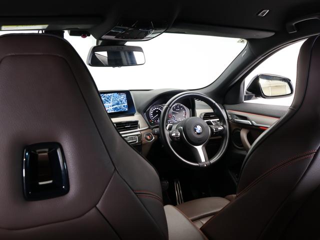 Ｘ２ ｘＤｒｉｖｅ２０ｄＭスポーツＸＥＤジョイ＋ハイライＰ　１９インチＡＷ　Ｍメッシュエディション　モカブラウン内装　アクティブクルーズコントロール　パドルシフト　ＬＥＤ　衝突軽減　車線逸脱　電動リヤゲート　コンフォートアクセス　フロントシートヒーター（16枚目）