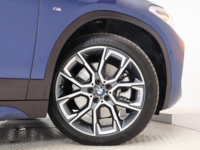Ｘ２ ｘＤｒｉｖｅ２０ｄＭスポーツＸＥＤジョイ＋ハイライＰ　１９インチＡＷ　Ｍメッシュエディション　モカブラウン内装　アクティブクルーズコントロール　パドルシフト　ＬＥＤ　衝突軽減　車線逸脱　電動リヤゲート　コンフォートアクセス　フロントシートヒーター（24枚目）