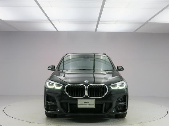 Ｘ１ ｘＤｒｉｖｅ　１８ｄ　Ｍスポーツ　１８インチＡＷ　アクティブクルーズコントロール　パドルシフト　リヤカメラ　前後センサー　ＬＥＤヘッドライト　衝突軽減　車線逸脱　コンフォートアクセス　電動リヤゲート（24枚目）