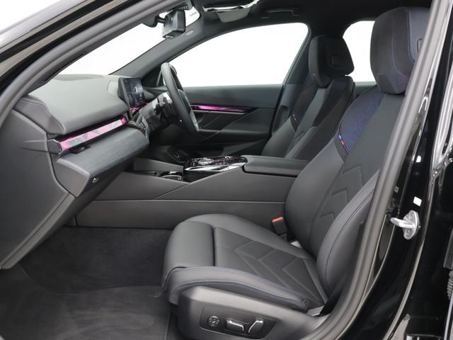 ５シリーズ ５２３ｄ　ｘＤｒｉｖｅツーリング　Ｍスポーツ　認定中古車　２年保証　２０インチＡＷ　アクティブクルーズコントロール　全周囲カメラ　アダプティブＬＥＤ　ヘッドアップディスプレイ　衝突軽減　コンフォートアクセス　電動リヤゲート　フロントシートヒーター（13枚目）