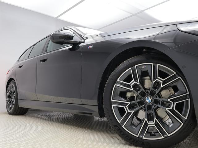 ５シリーズ ５２３ｄ　ｘＤｒｉｖｅツーリング　Ｍスポーツ　認定中古車　２年保証　２０インチＡＷ　アクティブクルーズコントロール　全周囲カメラ　アダプティブＬＥＤ　ヘッドアップディスプレイ　衝突軽減　コンフォートアクセス　電動リヤゲート　フロントシートヒーター（24枚目）