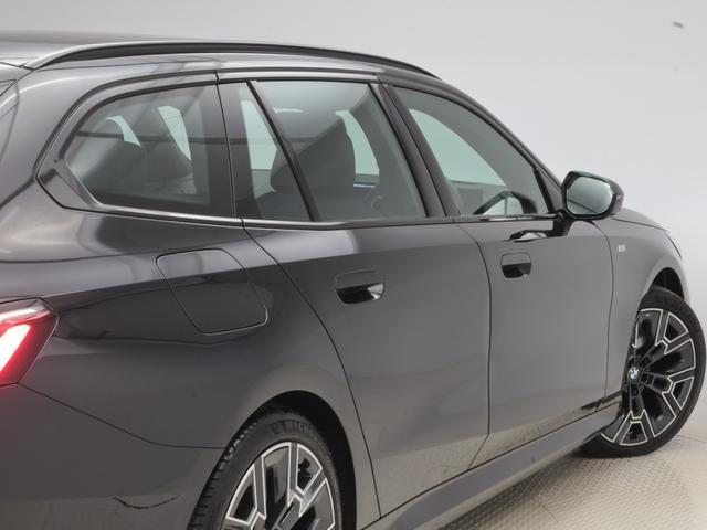 ５シリーズ ５２３ｄ　ｘＤｒｉｖｅツーリング　Ｍスポーツ　認定中古車　２年保証　２０インチＡＷ　アクティブクルーズコントロール　全周囲カメラ　アダプティブＬＥＤ　ヘッドアップディスプレイ　衝突軽減　コンフォートアクセス　電動リヤゲート　フロントシートヒーター（27枚目）