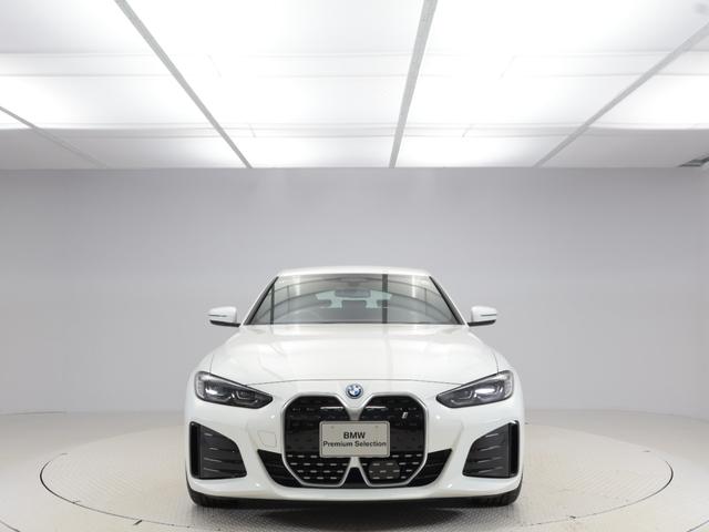 ｉ４ ｅＤｒｉｖｅ　３５　Ｍスポーツ　認定中古車　２年保証　１８インチＡＷ　アクティブクルーズコントロール　リヤカメラ　前後センサー　ＬＥＤ　ヘッドアップディスプレイ　衝突軽減　車線逸脱　フロントシートヒーター　コンフォートアクセス（20枚目）