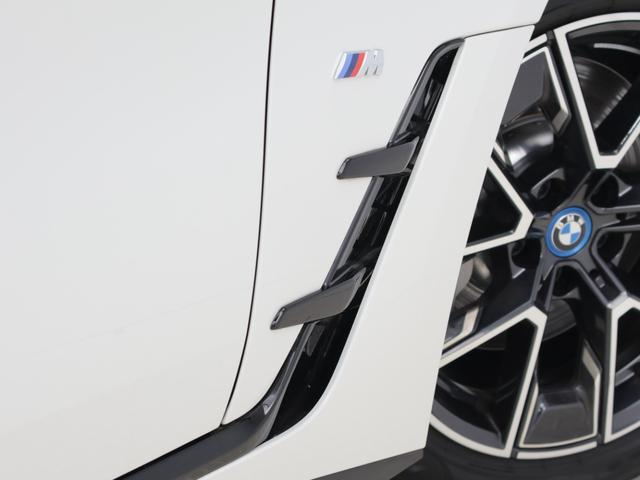 ｉ４ ｅＤｒｉｖｅ　３５　Ｍスポーツ　認定中古車　２年保証　１８インチＡＷ　アクティブクルーズコントロール　リヤカメラ　前後センサー　ＬＥＤ　ヘッドアップディスプレイ　衝突軽減　車線逸脱　フロントシートヒーター　コンフォートアクセス（25枚目）