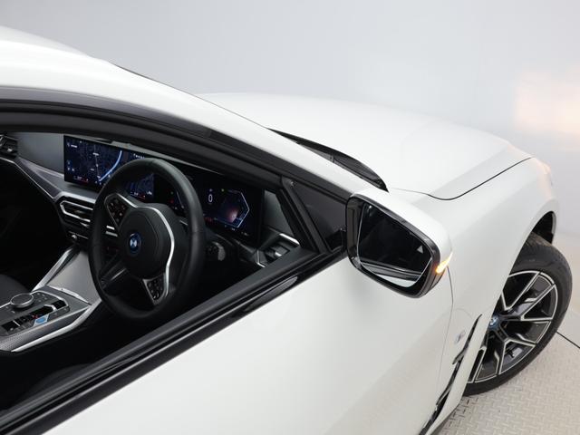 ｉ４ ｅＤｒｉｖｅ　３５　Ｍスポーツ　認定中古車　２年保証　１８インチＡＷ　アクティブクルーズコントロール　リヤカメラ　前後センサー　ＬＥＤ　ヘッドアップディスプレイ　衝突軽減　車線逸脱　フロントシートヒーター　コンフォートアクセス（26枚目）