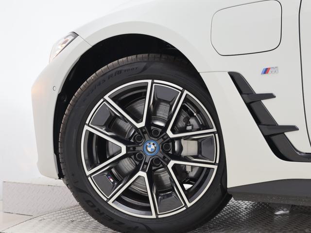 ｉ４ ｅＤｒｉｖｅ　３５　Ｍスポーツ　認定中古車　２年保証　１８インチＡＷ　アクティブクルーズコントロール　リヤカメラ　前後センサー　ＬＥＤ　ヘッドアップディスプレイ　衝突軽減　車線逸脱　フロントシートヒーター　コンフォートアクセス（32枚目）
