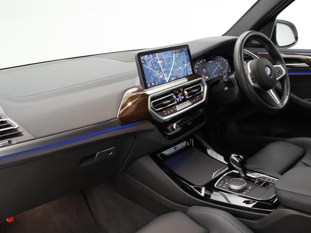 Ｘ３ Ｍ４０ｉ　認定中古車　２年保証　パノラマサンルーフ　２１インチＡＷ　レザーシート　Ｈａｒｍａｎ／Ｋａｒｄｏｎ　アクティブクルーズコントロール　ヘッドアップディスプレイ　全周囲カメラ　パドルシフト　衝突軽減（4枚目）