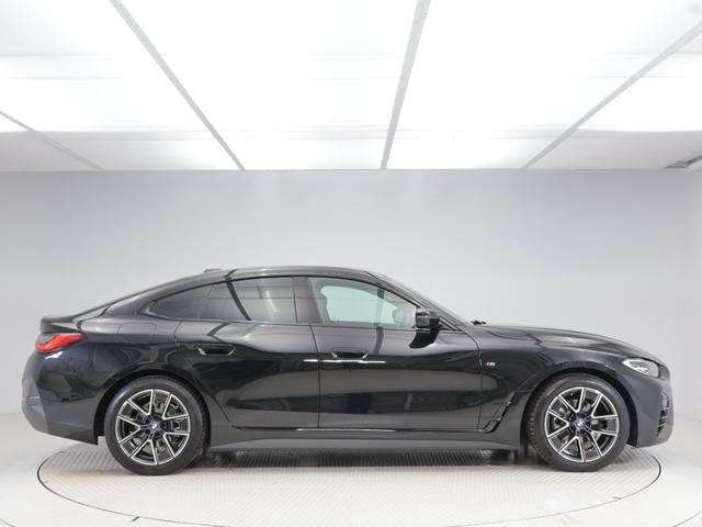 ４シリーズ ４２０ｄ　ｘＤｒｉｖｅグランクーペ　Ｍスポーツ　認定中古車　２年保証　１８インチＡＷ　アクティブクルーズコントロール　ヘッドアップディスプレイ　パドルシフト　衝突軽減　車線逸脱　ＬＥＤヘッドライト　全周囲カメラ　前後センサー　フロントシートヒーター（6枚目）