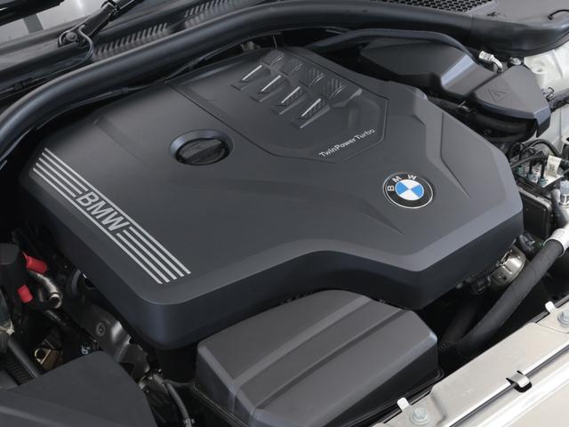 ３シリーズ ３１８ｉ　Ｍスポーツ　エディションシャドー　認定中古車　２年保証　１９インチＡＷ　全周囲カメラ　前後センサー　アクティブクルーズコントロール　ヘッドアップディスプレイ　アダプティブＬＥＤ　パドルシフト　衝突軽減　車線逸脱　電動リヤゲート（5枚目）