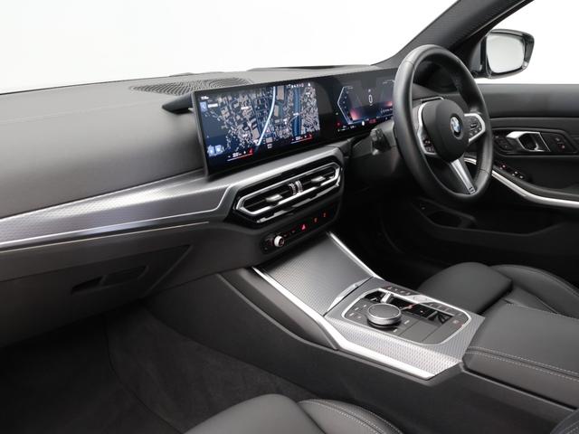 ３シリーズ ３１８ｉツーリング　Ｍスポーツ　ハイラインパッケージ　認定中古車　２年保証　レザーシート　１８インチＡＷ　全周囲カメラ　前後センサー　アクティブクルーズコントロール　パドルシフト　衝突軽減　車線逸脱　ヘッドアップディスプレイ　アダプティブＬＥＤ（4枚目）