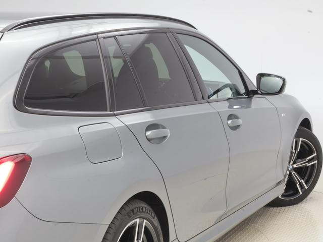 ３シリーズ ３１８ｉツーリング　Ｍスポーツ　ハイラインパッケージ　認定中古車　２年保証　レザーシート　１８インチＡＷ　全周囲カメラ　前後センサー　アクティブクルーズコントロール　パドルシフト　衝突軽減　車線逸脱　ヘッドアップディスプレイ　アダプティブＬＥＤ（28枚目）