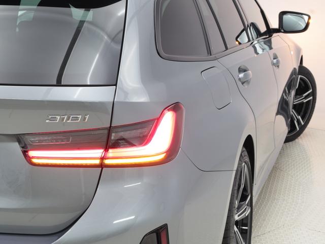 ３シリーズ ３１８ｉツーリング　Ｍスポーツ　ハイラインパッケージ　認定中古車　２年保証　レザーシート　１８インチＡＷ　全周囲カメラ　前後センサー　アクティブクルーズコントロール　パドルシフト　衝突軽減　車線逸脱　ヘッドアップディスプレイ　アダプティブＬＥＤ（35枚目）