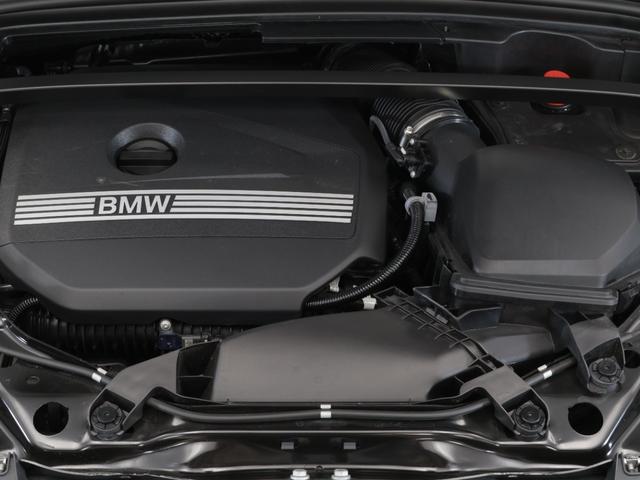 Ｘ１ ｘＤｒｉｖｅ　２０ｉ　Ｍスポーツ　認定中古車　２年保証　パノラマサンルーフ　１８インチＡＷ　アクティブクルーズコントロール　全周囲カメラ　前後センサー　パドルシフト　ヘッドアップディスプレイ　アダプティブＬＥＤ　衝突軽減　車線逸脱（5枚目）