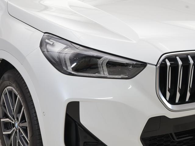Ｘ１ ｘＤｒｉｖｅ　２０ｉ　Ｍスポーツ　認定中古車　２年保証　パノラマサンルーフ　１８インチＡＷ　アクティブクルーズコントロール　全周囲カメラ　前後センサー　パドルシフト　ヘッドアップディスプレイ　アダプティブＬＥＤ　衝突軽減　車線逸脱（19枚目）