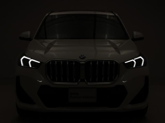 Ｘ１ ｘＤｒｉｖｅ　２０ｉ　Ｍスポーツ　認定中古車　２年保証　パノラマサンルーフ　１８インチＡＷ　アクティブクルーズコントロール　全周囲カメラ　前後センサー　パドルシフト　ヘッドアップディスプレイ　アダプティブＬＥＤ　衝突軽減　車線逸脱（22枚目）