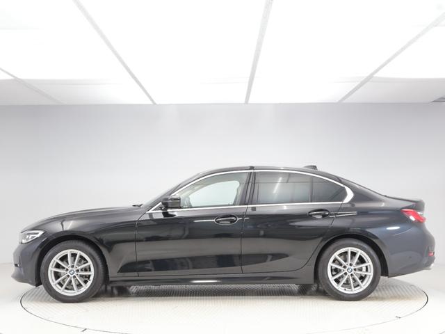 ３シリーズ ３１８ｉ　ハイラインパッケージ　認定中古車　２年保証　ベージュレザー　１７インチＡＷ　アクティブクルーズコントロール　フロントシートヒーター　リヤカメラ　前後センサー　ＬＥＤヘッドライト　衝突軽減　車線逸脱　コンフォートアクセス（7枚目）