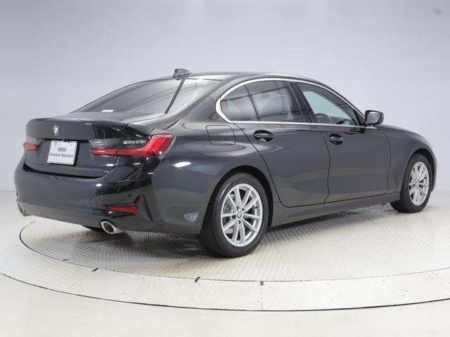 ３シリーズ ３１８ｉ　ハイラインパッケージ　認定中古車　２年保証　ベージュレザー　１７インチＡＷ　アクティブクルーズコントロール　フロントシートヒーター　リヤカメラ　前後センサー　ＬＥＤヘッドライト　衝突軽減　車線逸脱　コンフォートアクセス（9枚目）