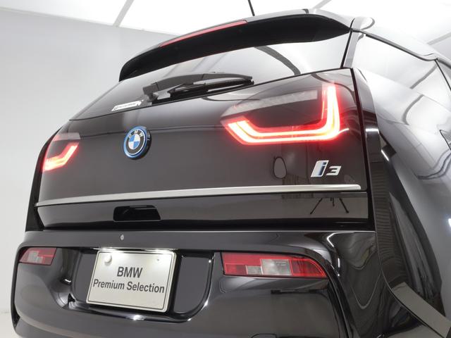 ｉ３ レンジ・エクステンダー装備車　認定中古車　２年保証　ＳＵＩＴＥ　１２０Ａｈ　１９インチＡＷ　ダークトリュフレザー　アクティブクルーズコントロール　リヤカメラ　ＬＥＤ　衝突軽減　車線逸脱　フロントシートヒーター　コンフォートアクセス（31枚目）