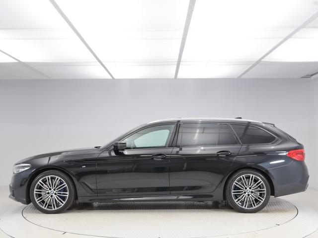 ５シリーズ ５４０ｉ　ｘＤｒｉｖｅツーリング　Ｍスポーツ　認定中古車　２年保証　パノラマサンルーフ　レザーシート　１９インチＡＷ　アクティブクルーズコントロール　Ｈａｒｍａｎ／Ｋａｒｄｏｎ　ヘッドアップディスプレイ　全周囲カメラ　アダプティブＬＥＤ　衝突軽減（7枚目）