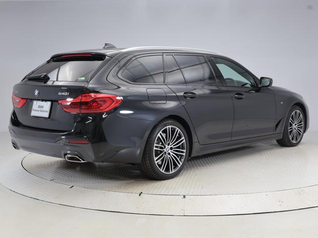 ５シリーズ ５４０ｉ　ｘＤｒｉｖｅツーリング　Ｍスポーツ　認定中古車　２年保証　パノラマサンルーフ　レザーシート　１９インチＡＷ　アクティブクルーズコントロール　Ｈａｒｍａｎ／Ｋａｒｄｏｎ　ヘッドアップディスプレイ　全周囲カメラ　アダプティブＬＥＤ　衝突軽減（9枚目）