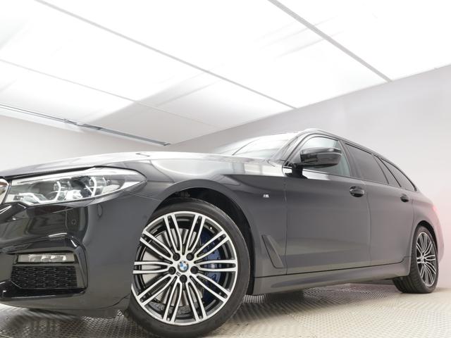 ５シリーズ ５４０ｉ　ｘＤｒｉｖｅツーリング　Ｍスポーツ　認定中古車　２年保証　パノラマサンルーフ　レザーシート　１９インチＡＷ　アクティブクルーズコントロール　Ｈａｒｍａｎ／Ｋａｒｄｏｎ　ヘッドアップディスプレイ　全周囲カメラ　アダプティブＬＥＤ　衝突軽減（29枚目）