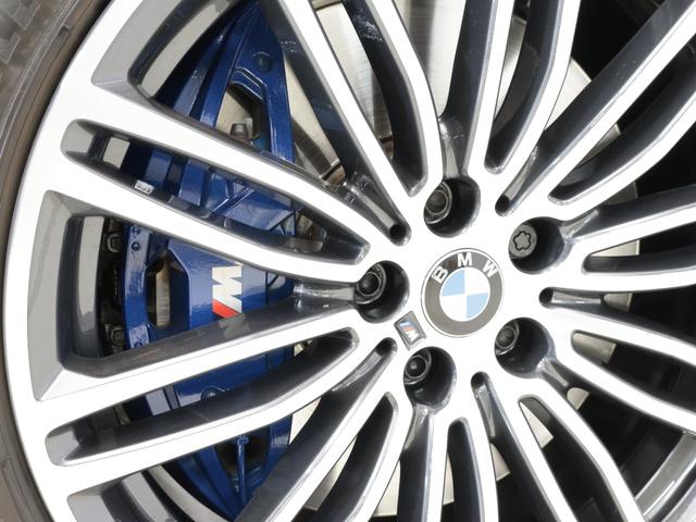 ５シリーズ ５４０ｉ　ｘＤｒｉｖｅツーリング　Ｍスポーツ　認定中古車　２年保証　パノラマサンルーフ　レザーシート　１９インチＡＷ　アクティブクルーズコントロール　Ｈａｒｍａｎ／Ｋａｒｄｏｎ　ヘッドアップディスプレイ　全周囲カメラ　アダプティブＬＥＤ　衝突軽減（31枚目）