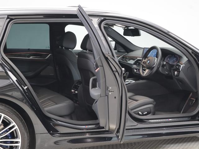 ５シリーズ ５４０ｉ　ｘＤｒｉｖｅツーリング　Ｍスポーツ　認定中古車　２年保証　パノラマサンルーフ　レザーシート　１９インチＡＷ　アクティブクルーズコントロール　Ｈａｒｍａｎ／Ｋａｒｄｏｎ　ヘッドアップディスプレイ　全周囲カメラ　アダプティブＬＥＤ　衝突軽減（37枚目）