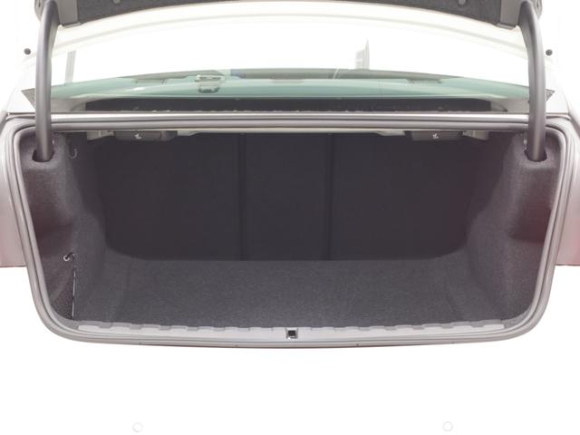 3シリーズ 320i Mスポーツ 認定中古車 2年保証 LCI2 18インチAW アクティブクルーズコントロール パドルシフト アダプティブLED 全周囲カメラ 前後センサー ヘッドアップディスプレイ 衝突軽減 車線逸脱(16枚目)