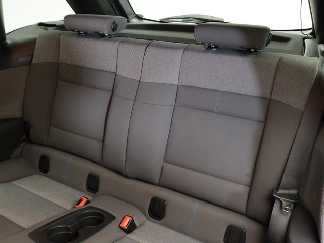 ｉ３ アトリエ　レンジ・エクステンダー装備車　認定中古車　２年保証　９４ａｈ　１９インチＡＷ　アクティブクルーズコントロール　衝突警告　車線逸脱　リヤカメラ　前後センサー　フロントシートヒーター　コンフォートアクセス　純正ＨＤＤナビゲーション（15枚目）