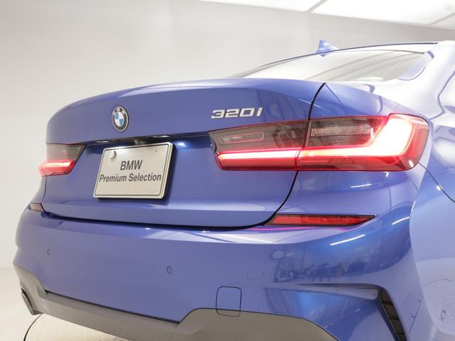 ３シリーズ ３２０ｉ　Ｍスポーツ　認定中古車　２年保証　レザーシート　１９インチＡＷ　ジェスチャーコントロール　ヘッドアップディスプレイ　アクティブクルーズコントロール　パドルシフト　リヤカメラ　ＬＥＤヘッドライト　衝突軽減　車線逸脱（33枚目）