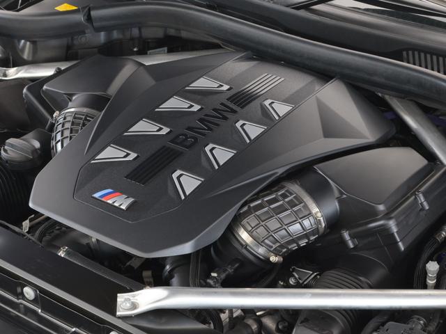 X7 M60i xDrive 認定中古車 2年保証 パノラマサンルーフ レザーシート 22インチAW B&Wダイヤモンドサウンド アクティブクルーズコントロール ヘッドアップディスプレイ 全周囲カメラ 衝突軽減 パドルシフト(5枚目)