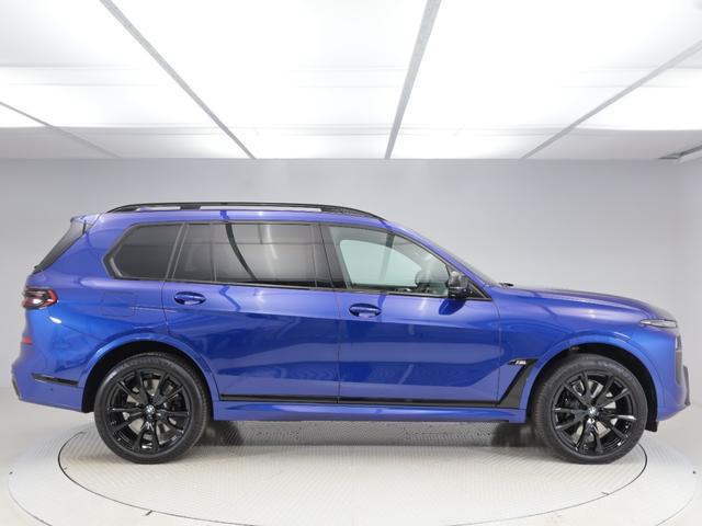 X7 M60i xDrive 認定中古車 2年保証 パノラマサンルーフ レザーシート 22インチAW B&Wダイヤモンドサウンド アクティブクルーズコントロール ヘッドアップディスプレイ 全周囲カメラ 衝突軽減 パドルシフト(6枚目)